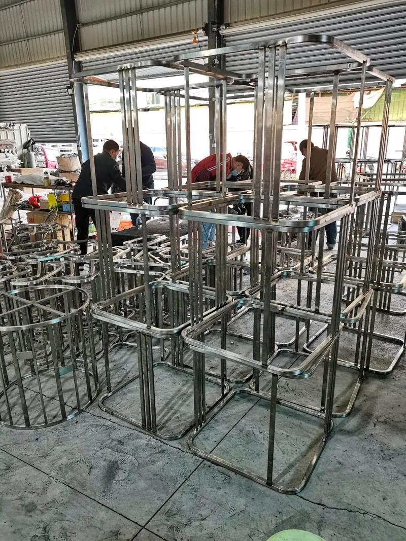 不銹鋼輕奢風家具與鋁制精品 去商場不如來工廠，定制您的品質生活